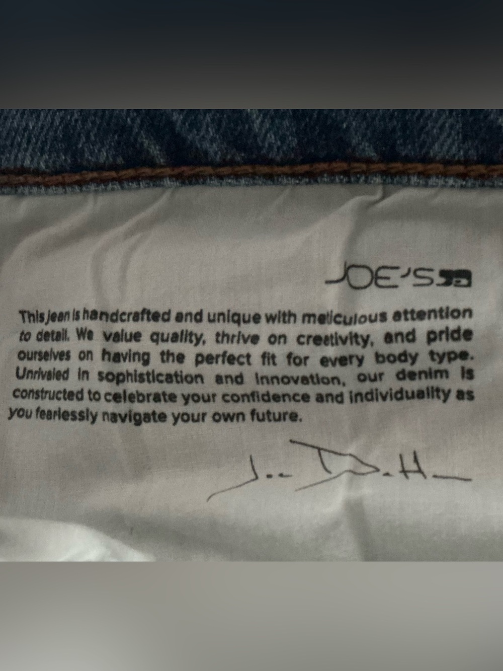 Joe's Jeans The Lara Mid Rise Ankle Cigarette SZ 29 Light distress EUC NO FLAWS - Picture 3 of 7